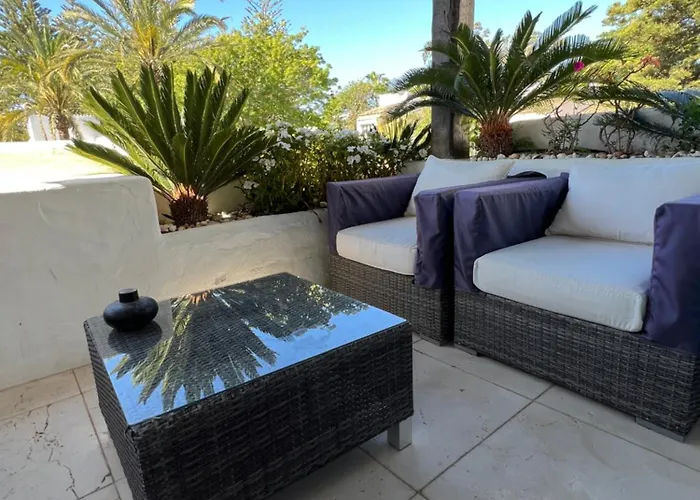 Luxury In Puente-romano