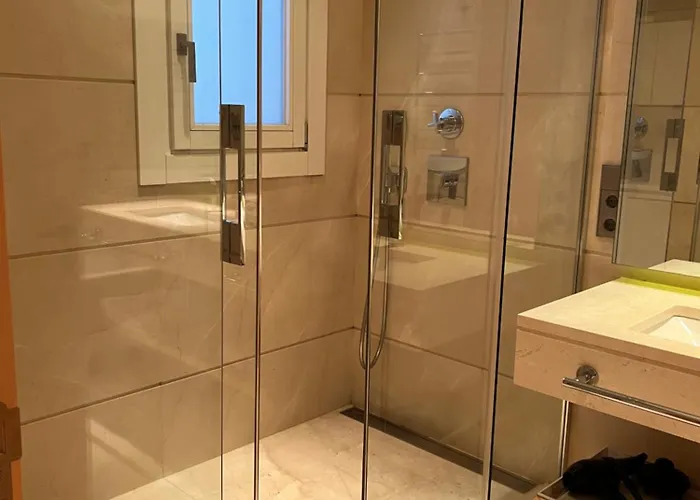 アパート Luxury In Puente-romano